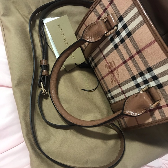 Authentic Burberry Handbag - Picture 6 of 8